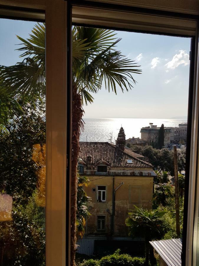 Apartment Sunny 150 M From The Sea
