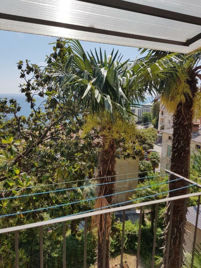 Sunny 150 M From The Sea Apartment