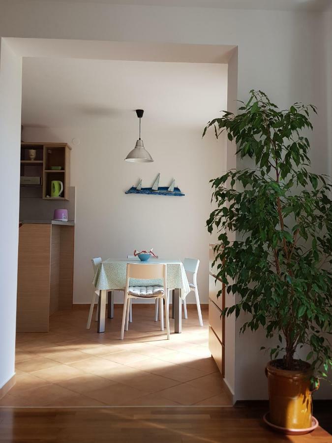 Sunny 150 M From The Sea Apartment
